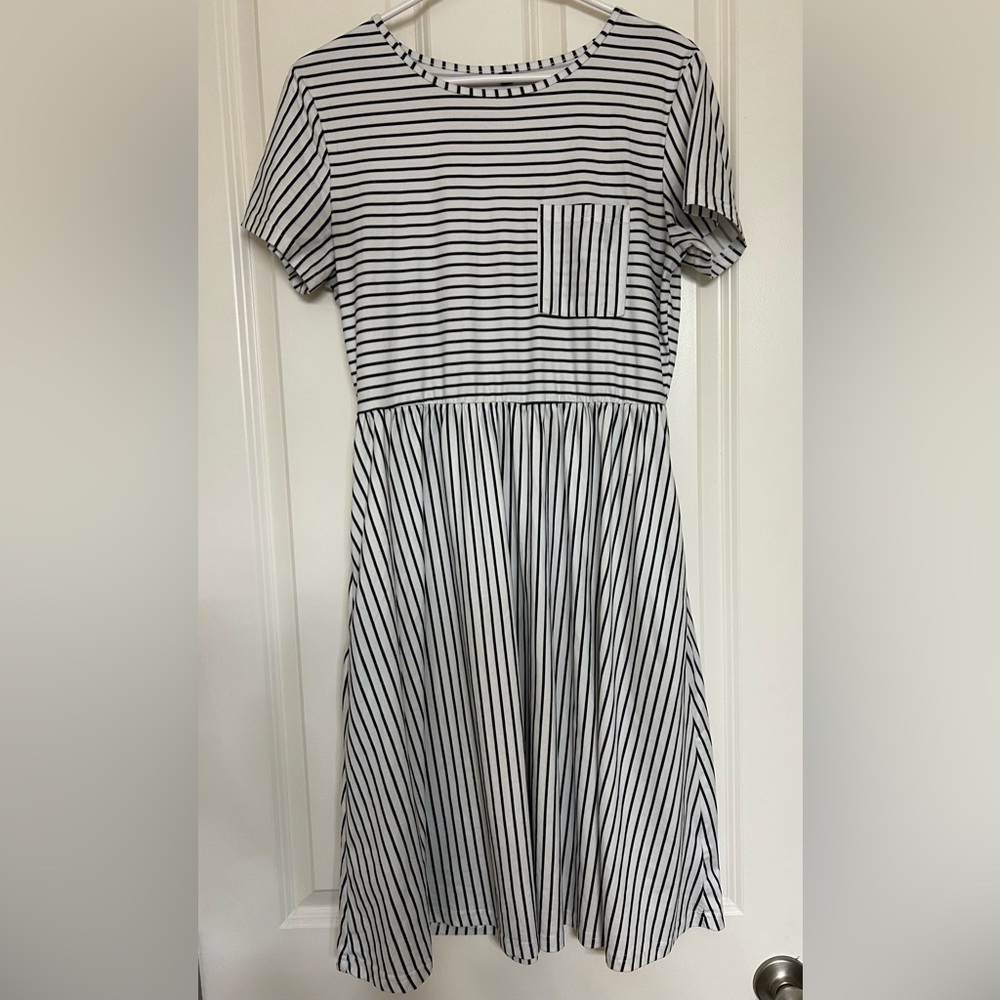 Black and White Striped Dress with Pockets - Size M
